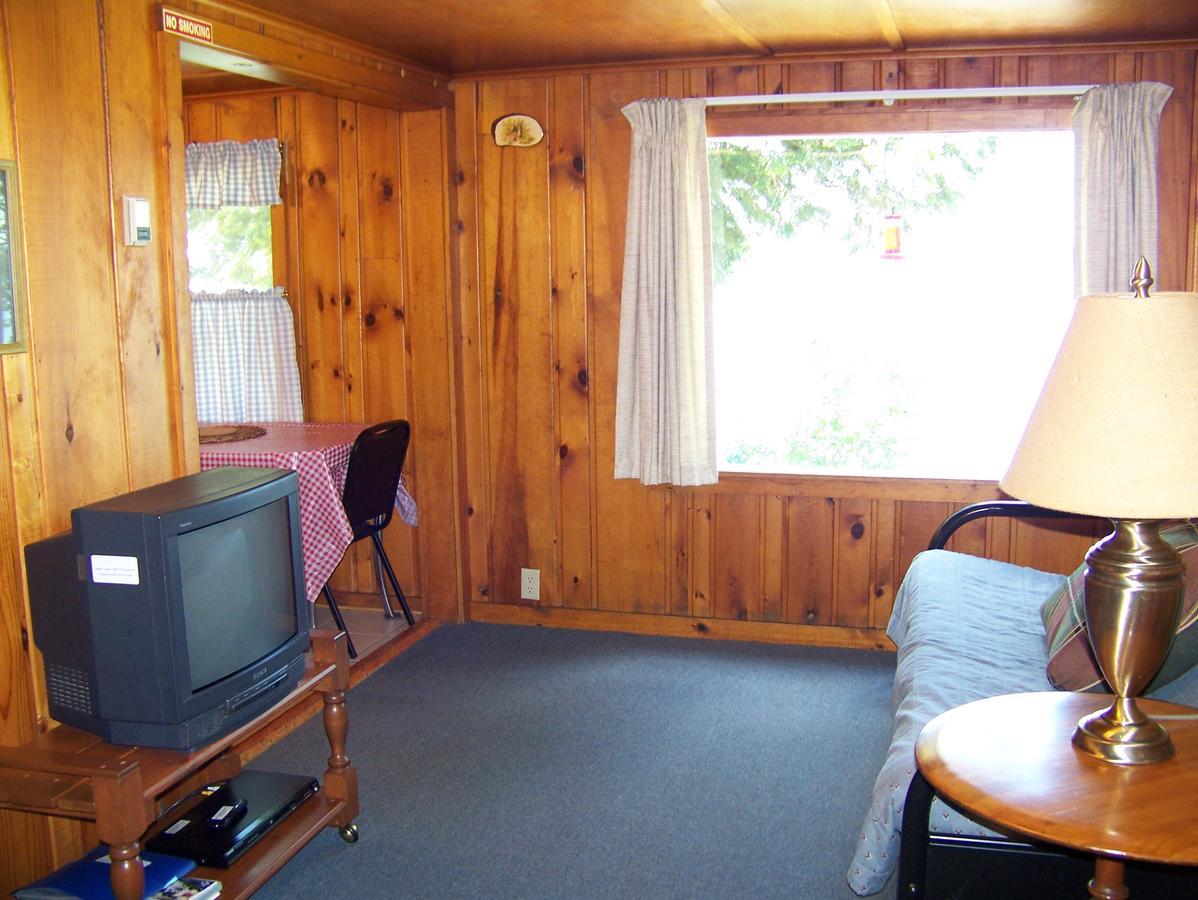 Hotel Oak Ridge Phelps Esterno foto