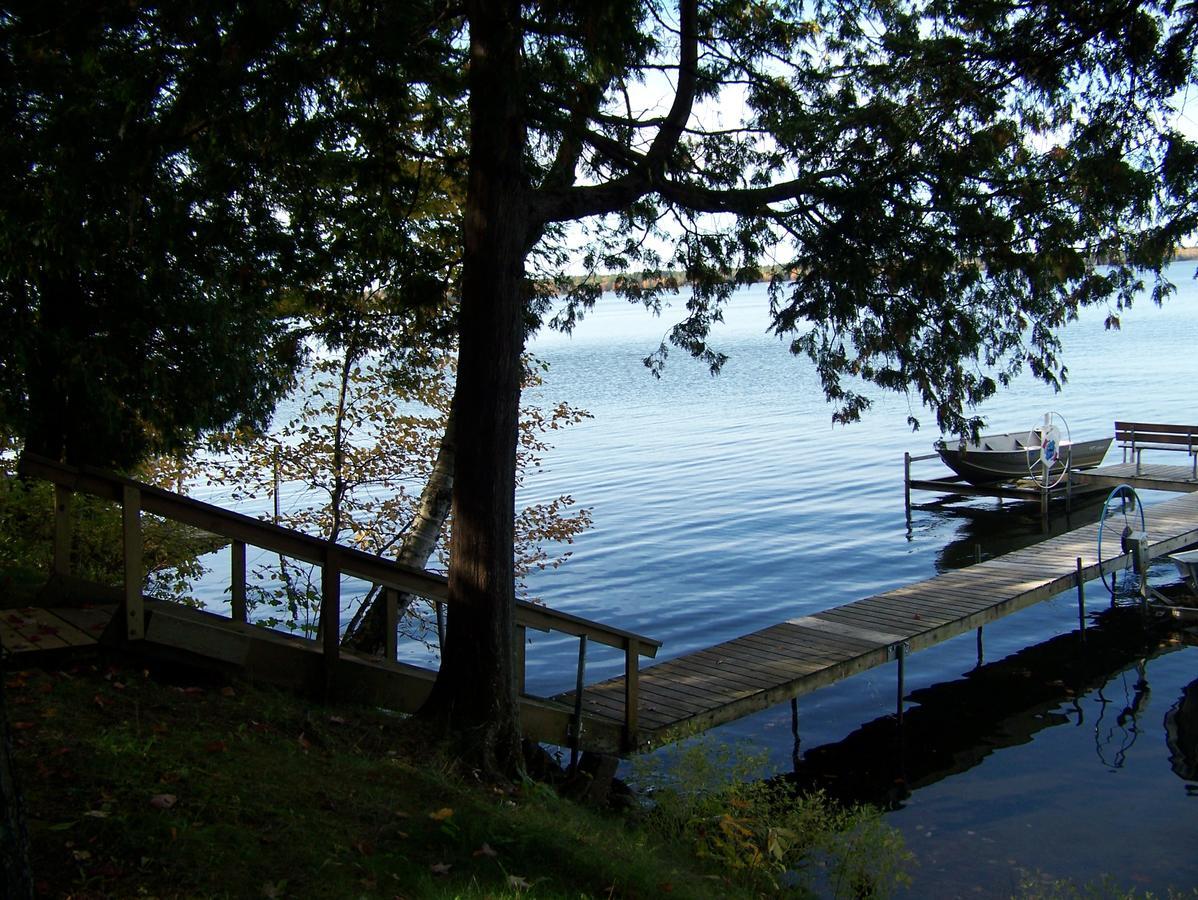 Hotel Oak Ridge Phelps Esterno foto