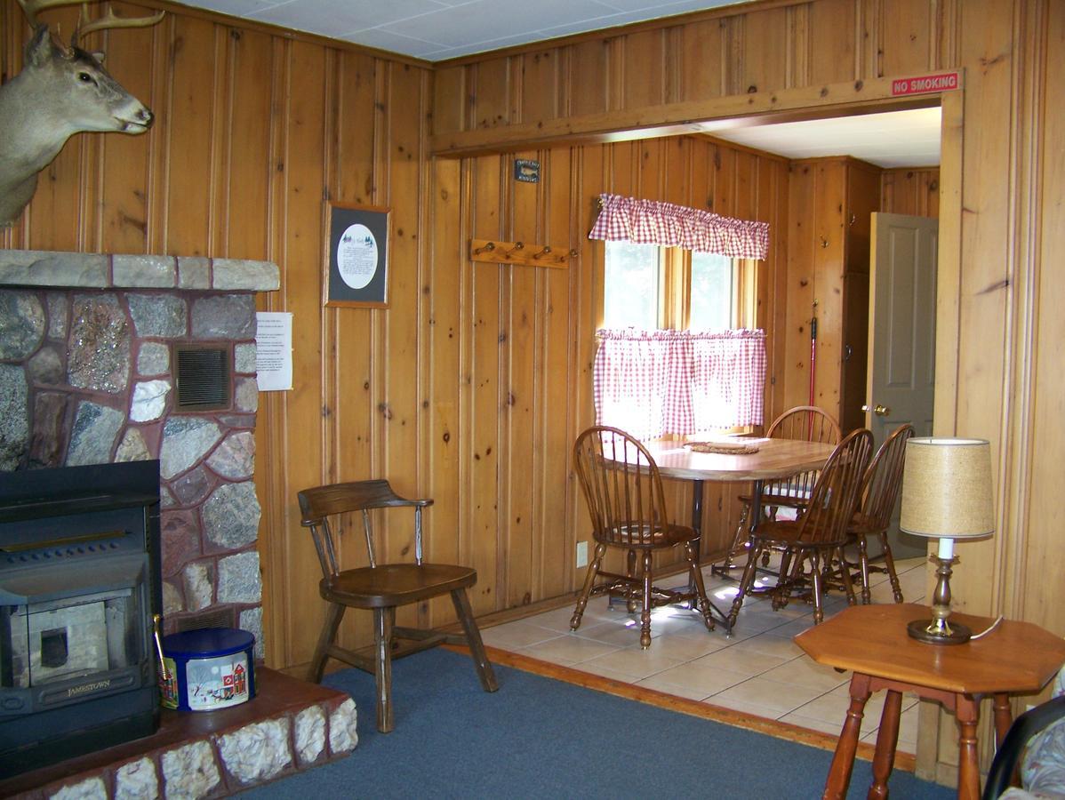 Hotel Oak Ridge Phelps Esterno foto