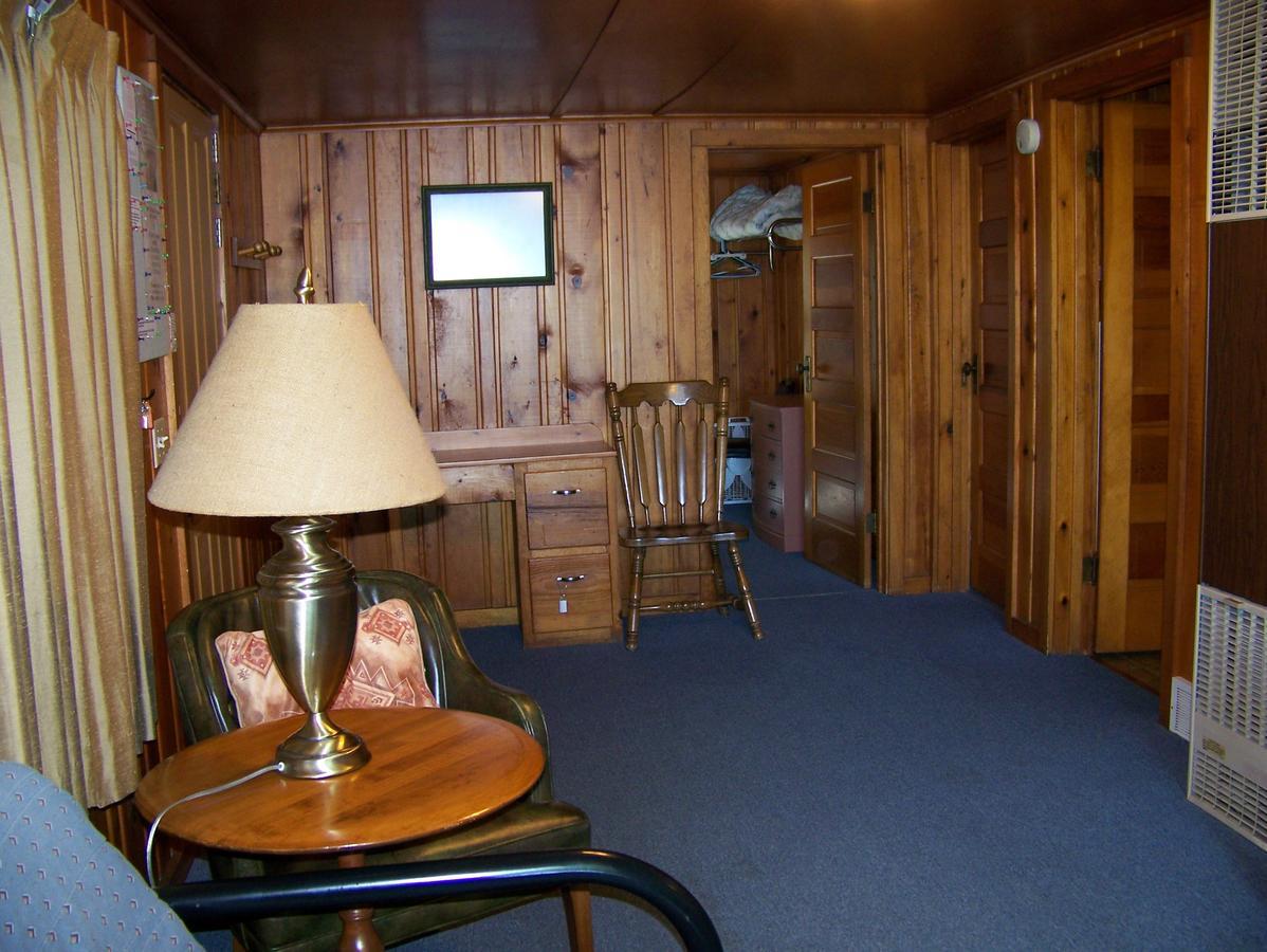 Hotel Oak Ridge Phelps Esterno foto